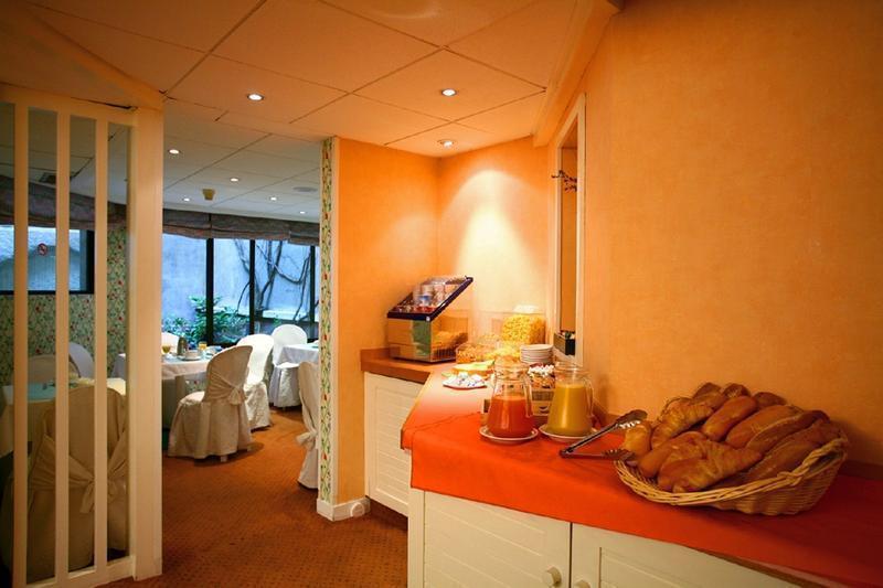 โฮเต็ล เฟอร์เท็ล อีทอยล์ Hotel ปารีส ภายนอก รูปภาพ