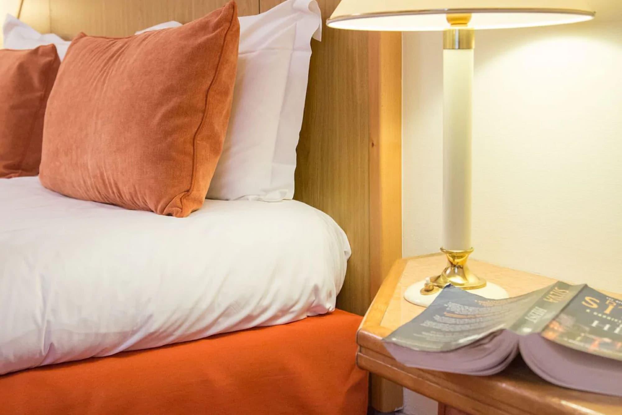 โฮเต็ล เฟอร์เท็ล อีทอยล์ Hotel ปารีส ภายนอก รูปภาพ