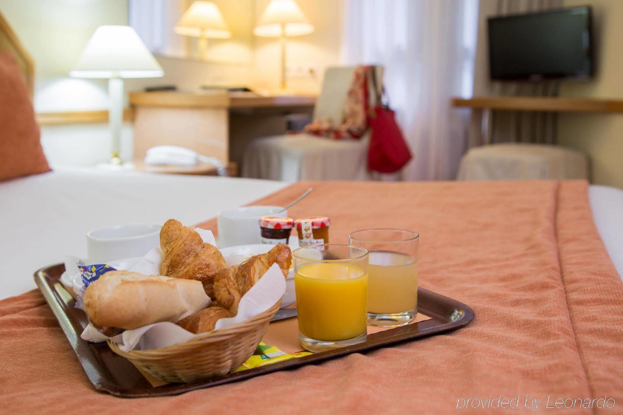 โฮเต็ล เฟอร์เท็ล อีทอยล์ Hotel ปารีส ภายนอก รูปภาพ